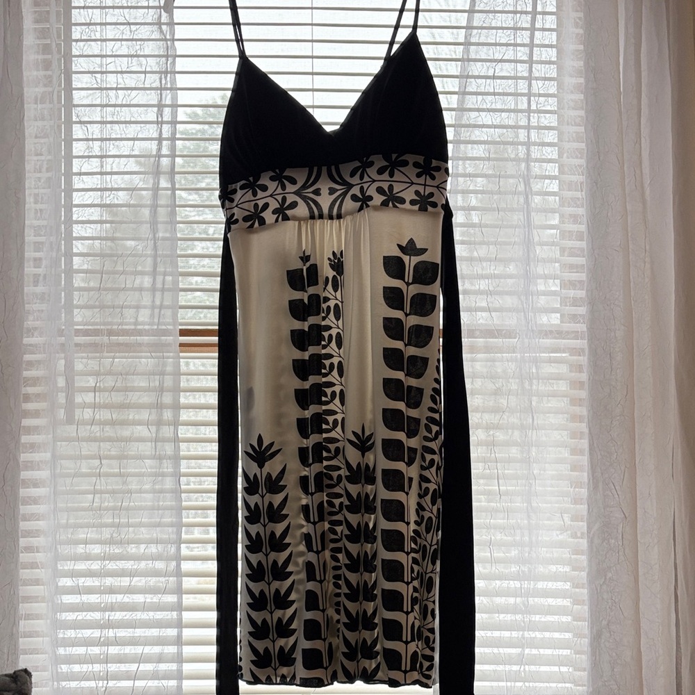 Chic Black and Cream Floral Dress